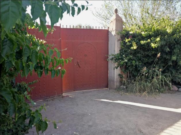 maison sur un terrain de 5000 m2 route de fes