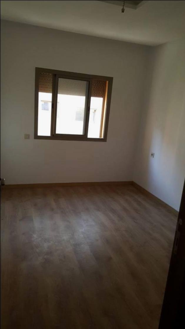 location appartement vide sur route de casa