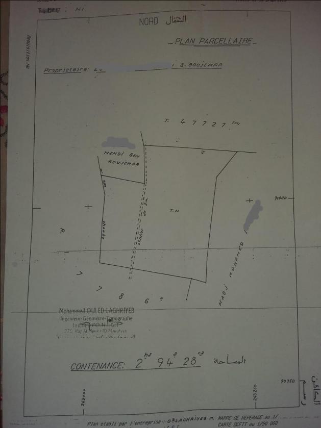 vente terrain  2 hectares 9428 M de  sur la voie principal de Tahenaoute